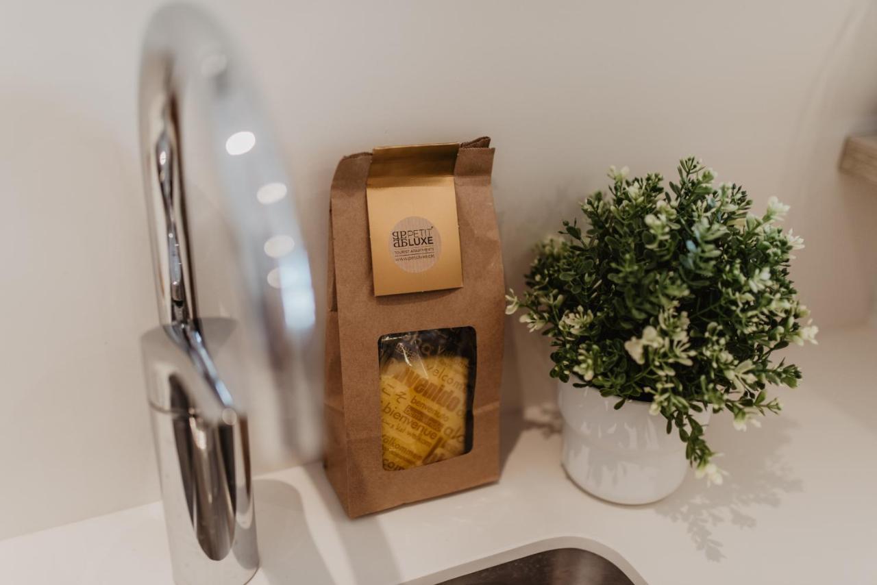 Petit Luxe Volta Apartaments Τεράσα Εξωτερικό φωτογραφία
